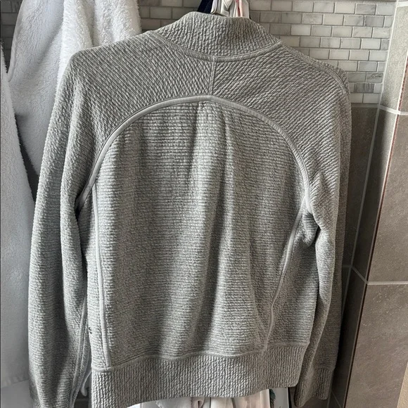 lululemon athletica Gray Textured Jacket - Picture 2 of 2